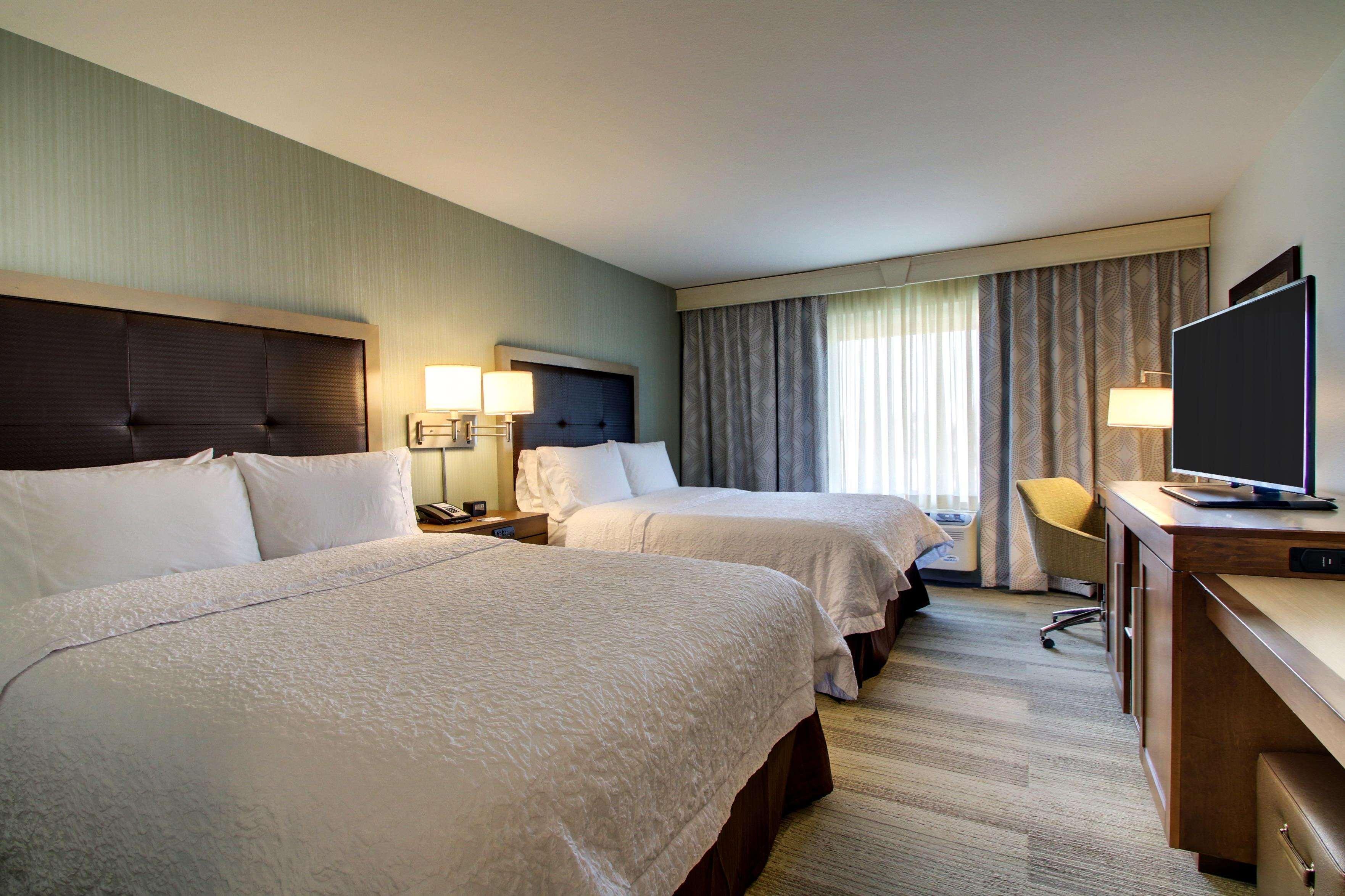 Hampton Inn & Suites Milwaukee West West Allis Extérieur photo