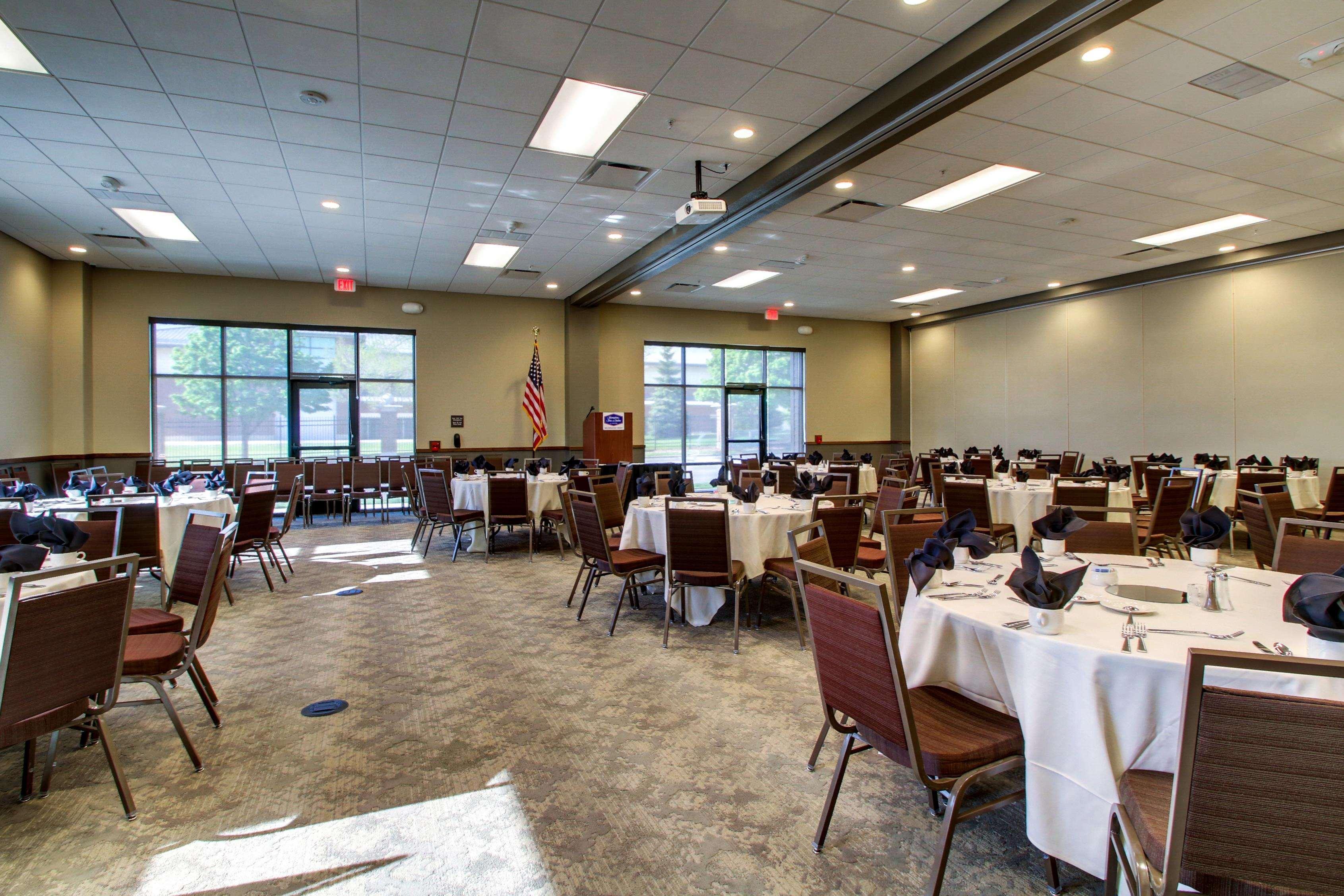 Hampton Inn & Suites Milwaukee West West Allis Extérieur photo