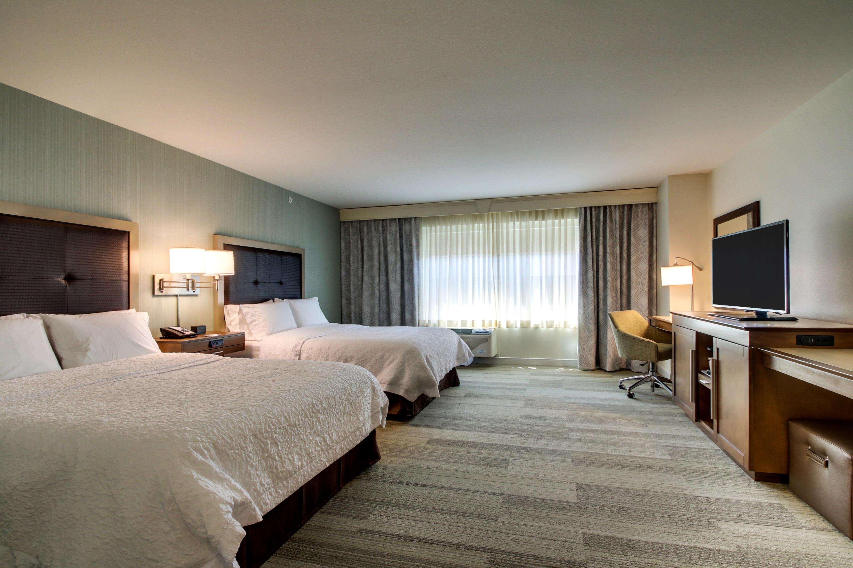 Hampton Inn & Suites Milwaukee West West Allis Extérieur photo