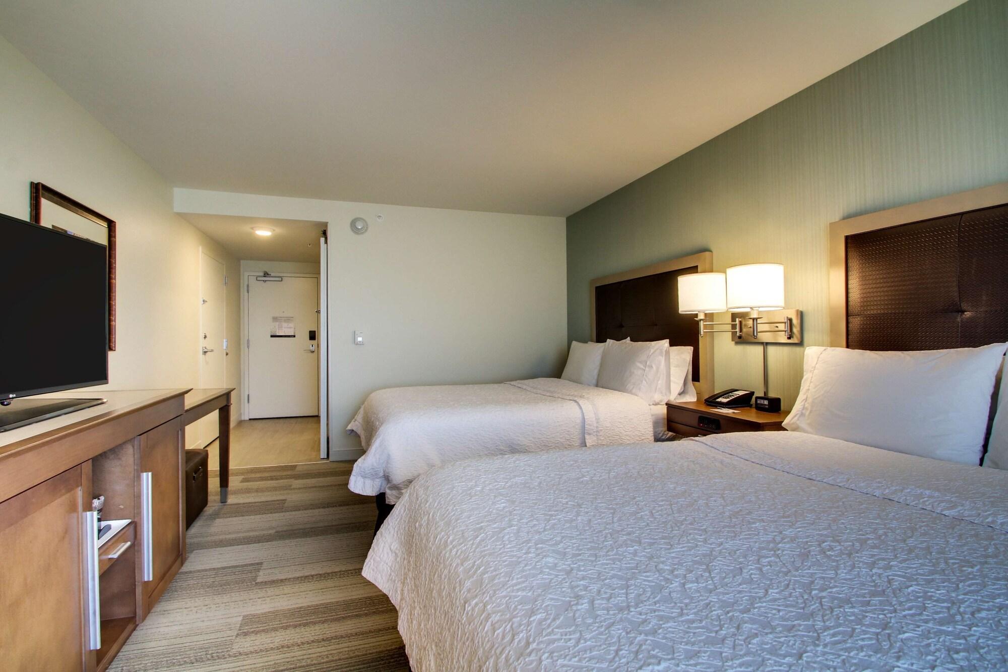 Hampton Inn & Suites Milwaukee West West Allis Extérieur photo