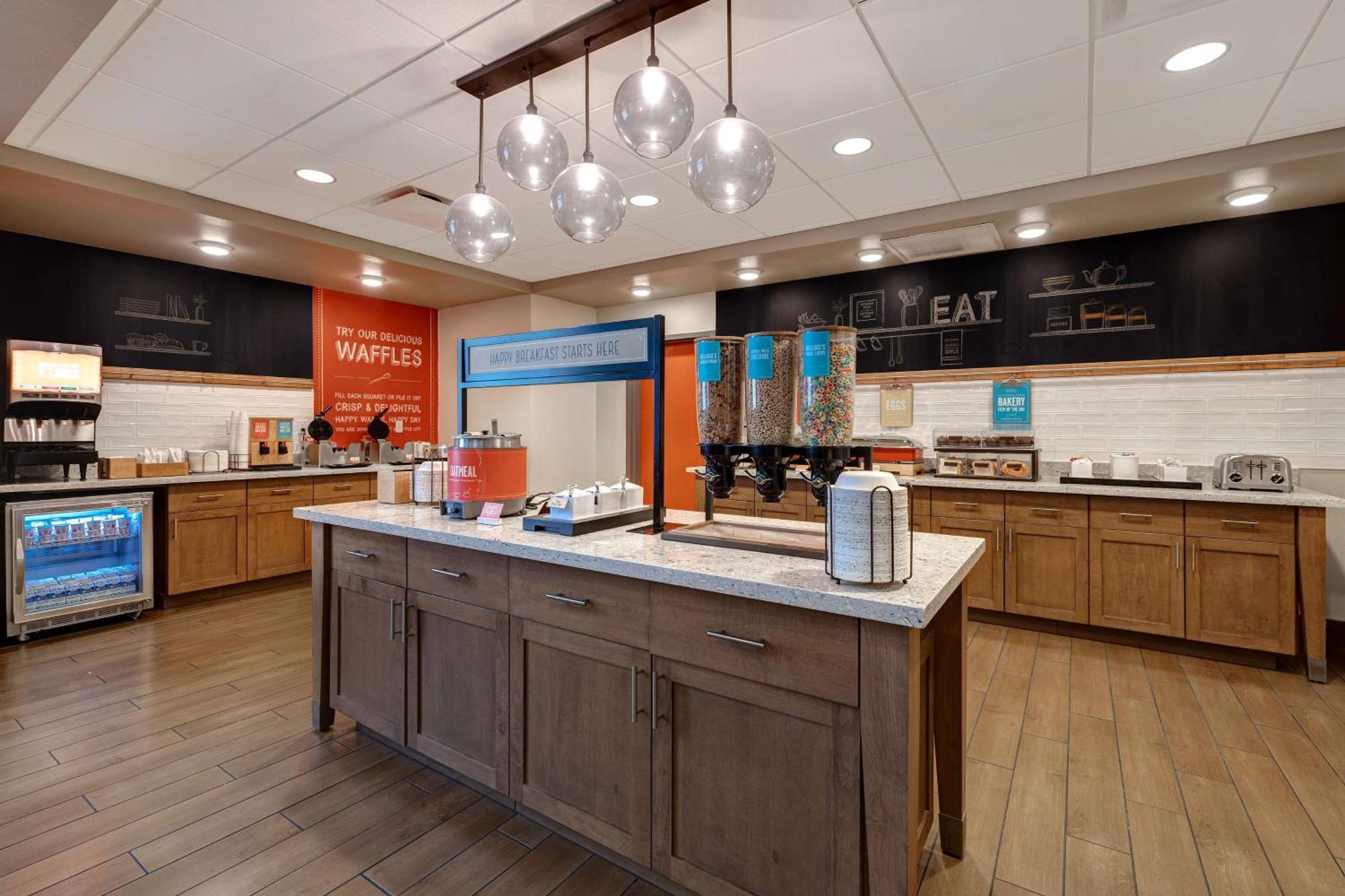 Hampton Inn & Suites Milwaukee West West Allis Extérieur photo
