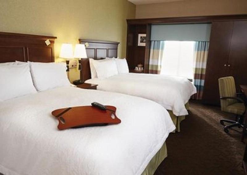 Hampton Inn & Suites Milwaukee West West Allis Extérieur photo